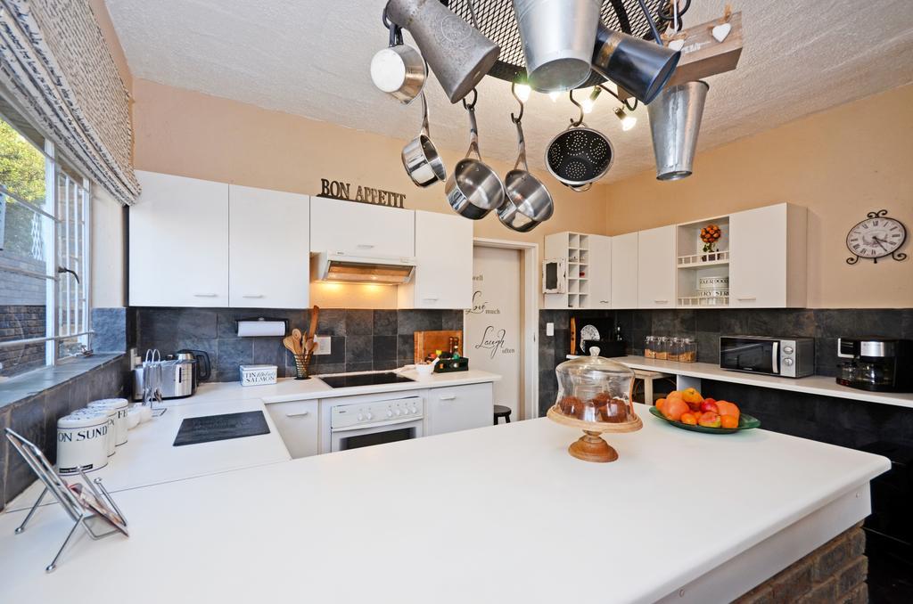 B&B On 8Th Avenue Johannesburg Bagian luar foto